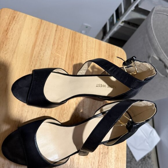 Nine West Black Sandals with Wooden Heel and Wrap Around Strap Size 8.5 - Picture 3 of 3